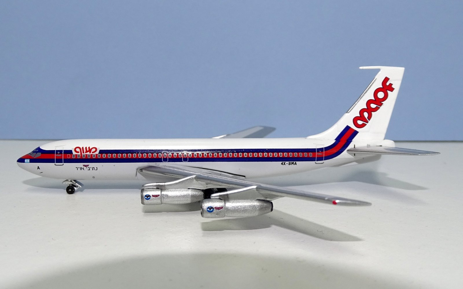 MAOF Airlines Boeing 720 4X-BMA Aeroclassics 1:400 Scale