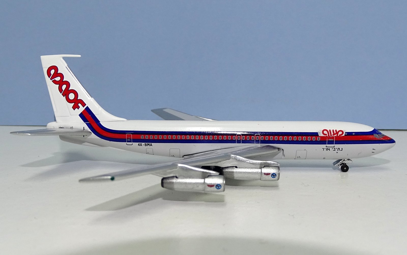MAOF Airlines Boeing 720 4X-BMA Aeroclassics 1:400 Scale