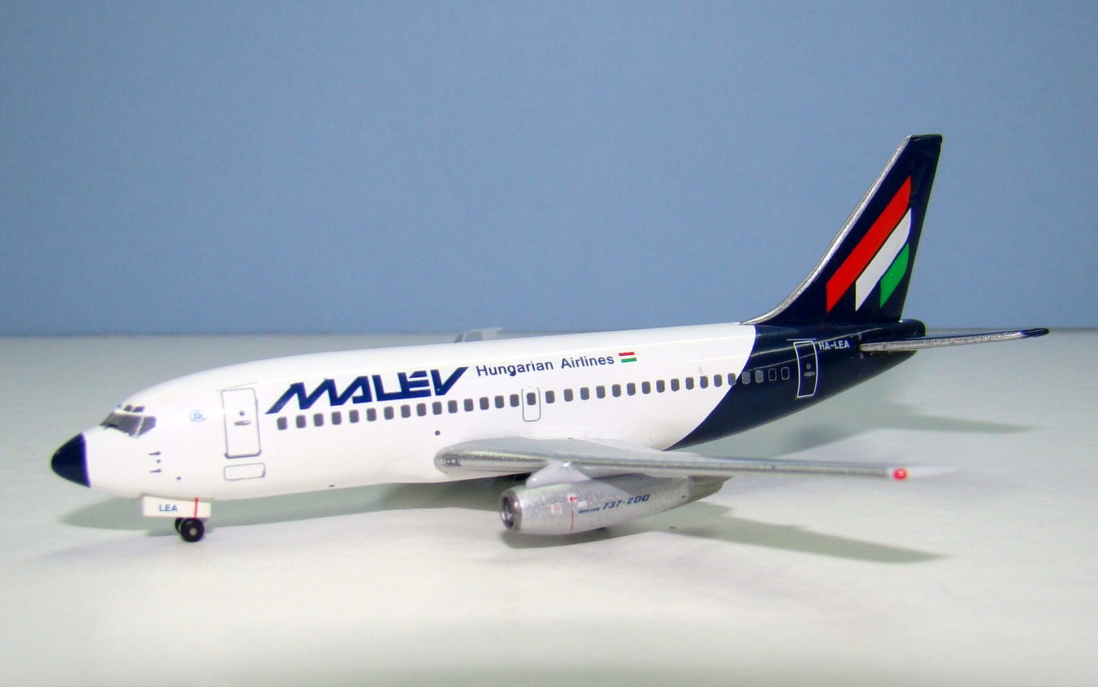 Malev Boeing 737-200Adv HA-LEA Aeroclassics/CoRudy 1:400 Scale Model Airliner