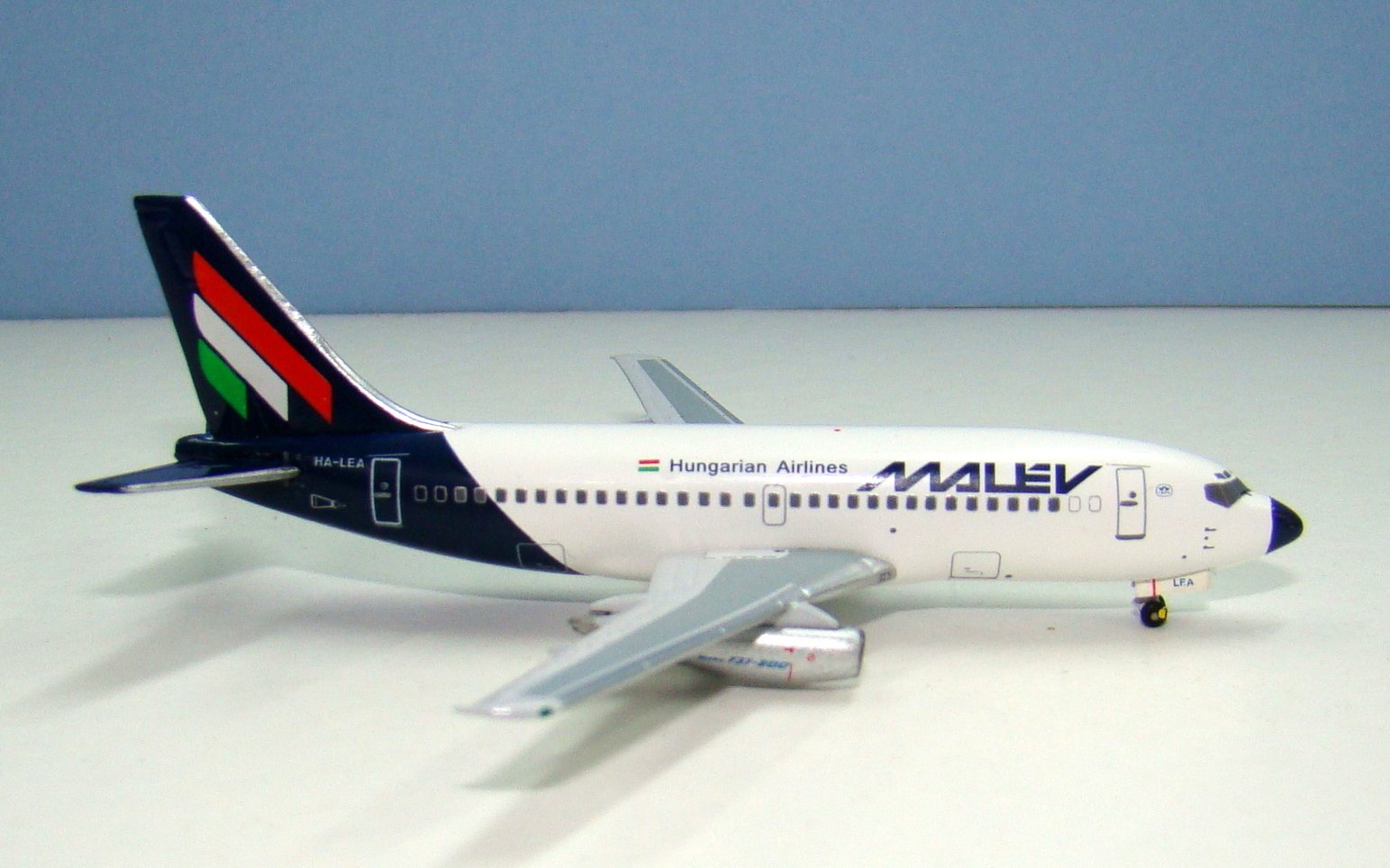 Malev Boeing 737-200Adv HA-LEA Aeroclassics/CoRudy 1:400 Scale Model Airliner