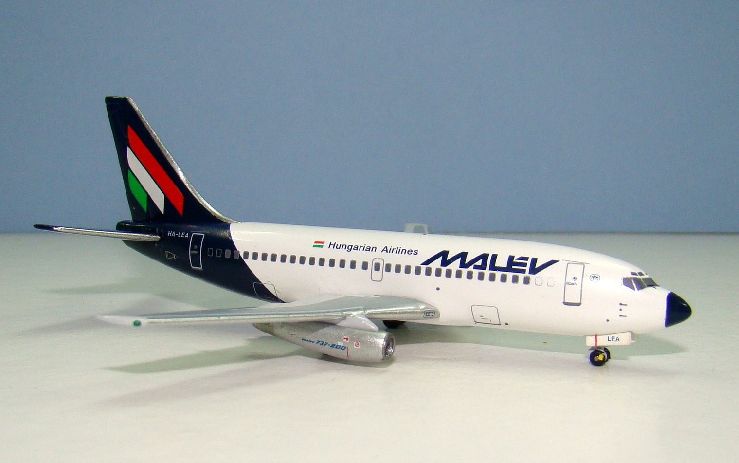Malev Boeing 737-200Adv HA-LEA Aeroclassics/CoRudy 1:400 Scale Model Airliner