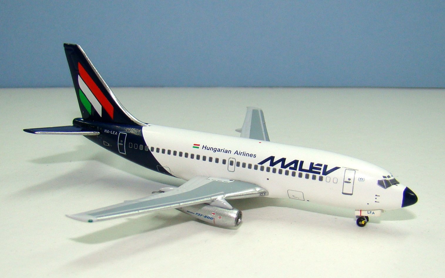 Malev Boeing 737-200Adv HA-LEA Aeroclassics/CoRudy 1:400 Scale Model Airliner