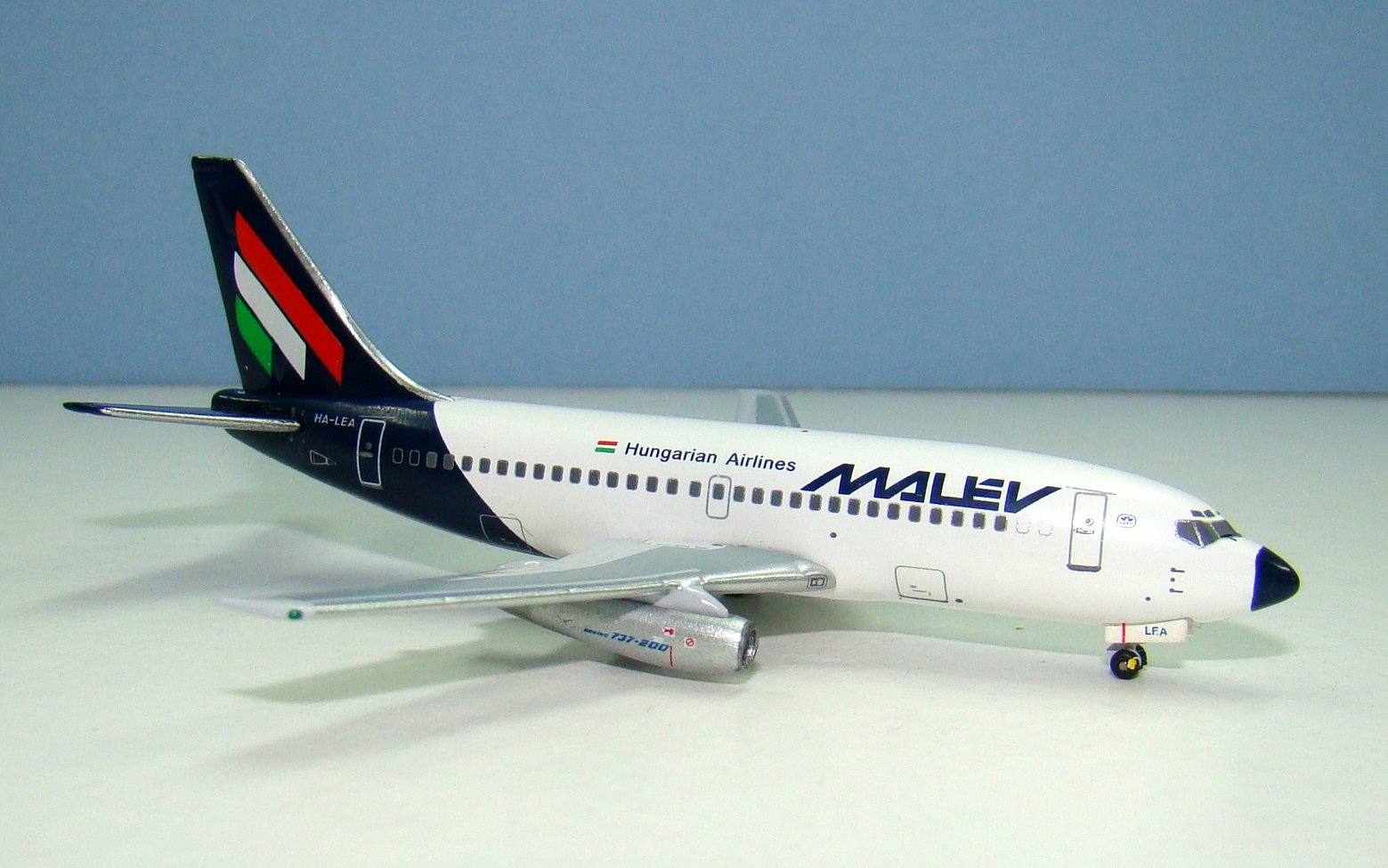 Malev Boeing 737-200Adv HA-LEA Aeroclassics/CoRudy 1:400 Scale Model Airliner