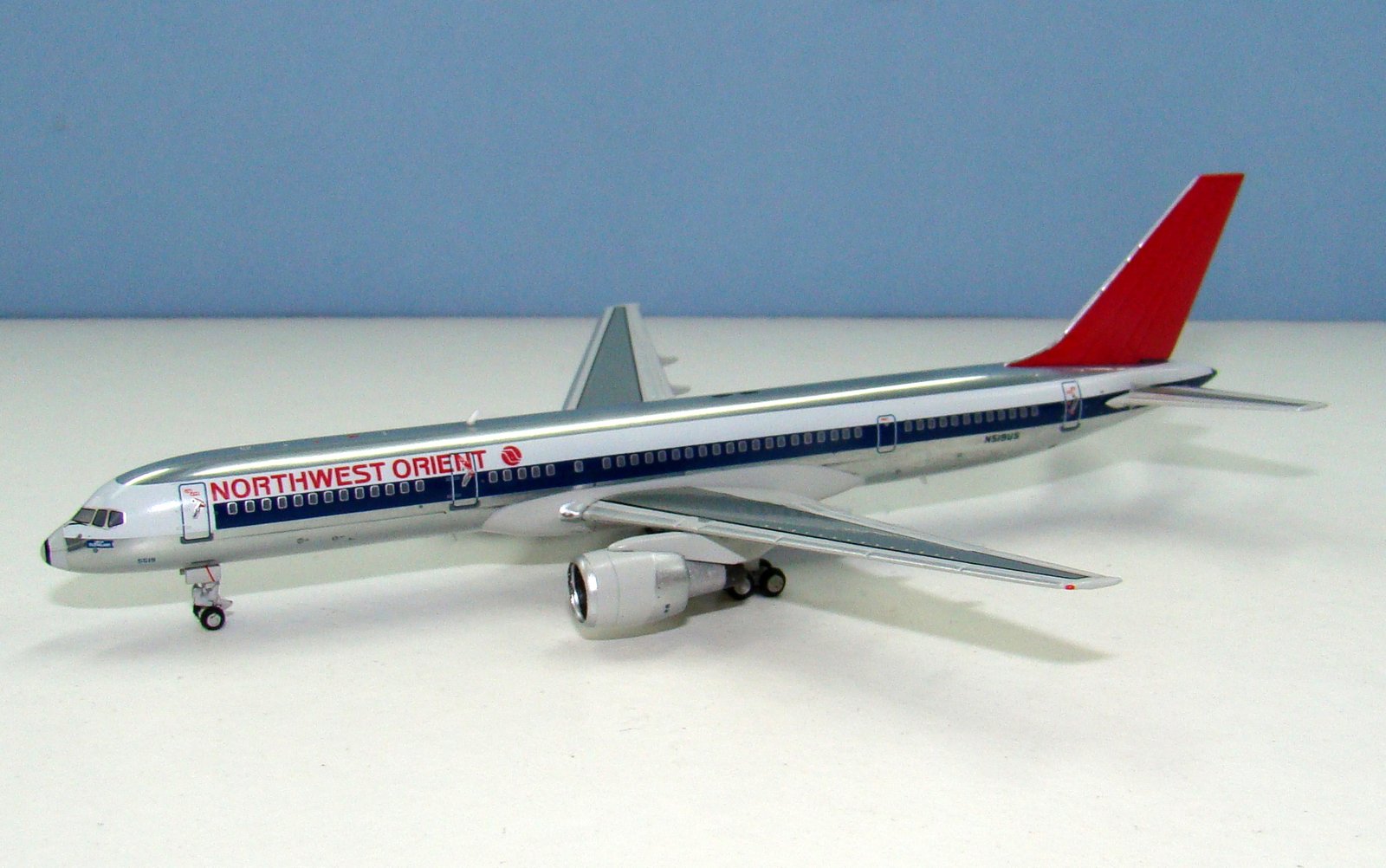 Northwest Orient 757-251 N519US NG Models 1:400 Scale Model Airliner