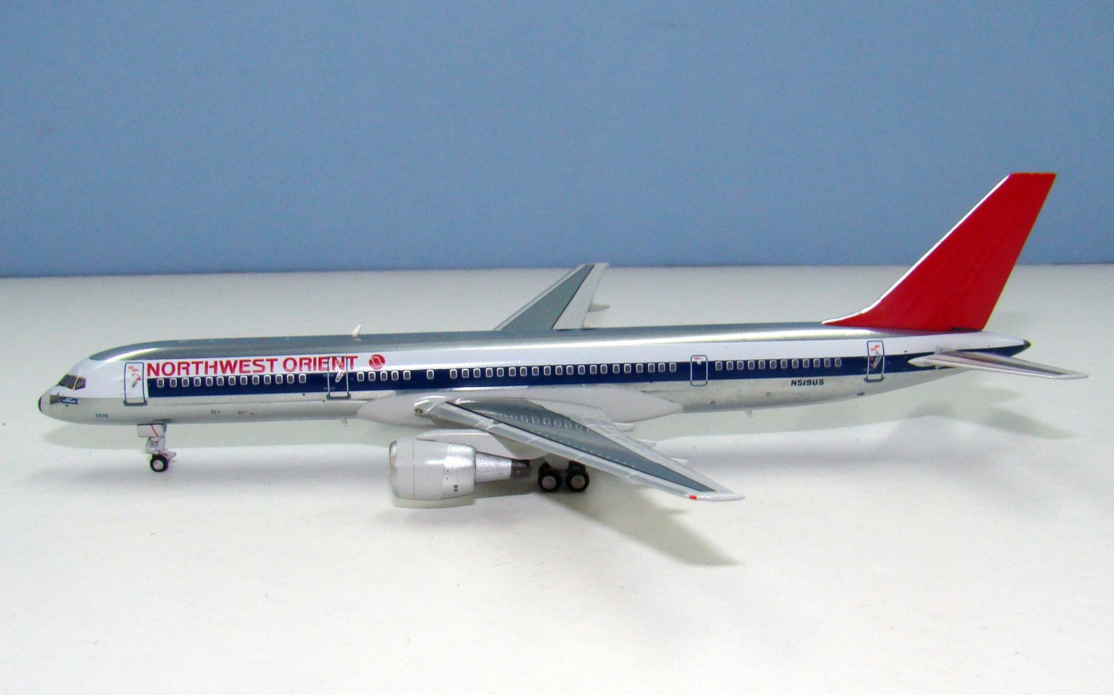Northwest Orient 757-251 N519US NG Models 1:400 Scale Model Airliner
