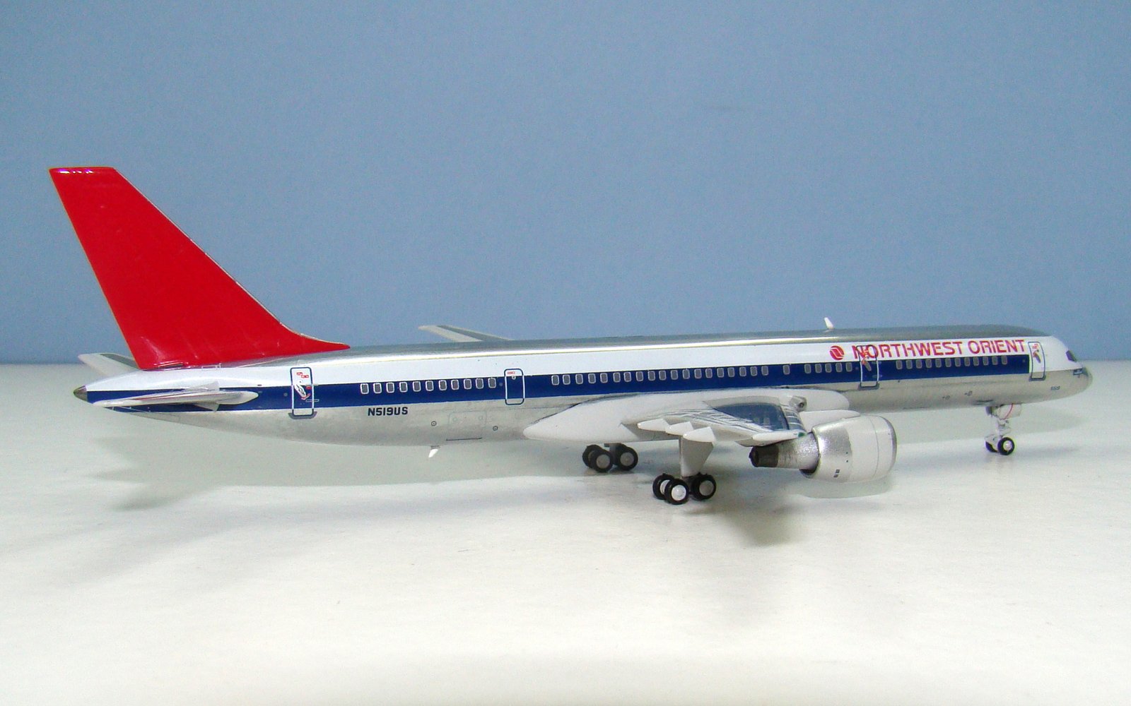 Northwest Orient 757-251 N519US NG Models 1:400 Scale Model Airliner