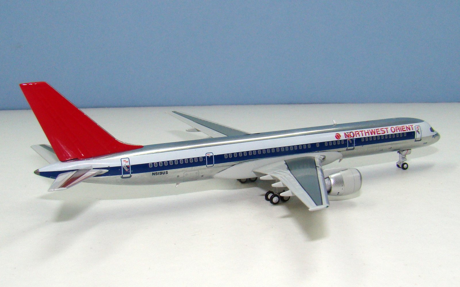 Northwest Orient 757-251 N519US NG Models 1:400 Scale Model Airliner
