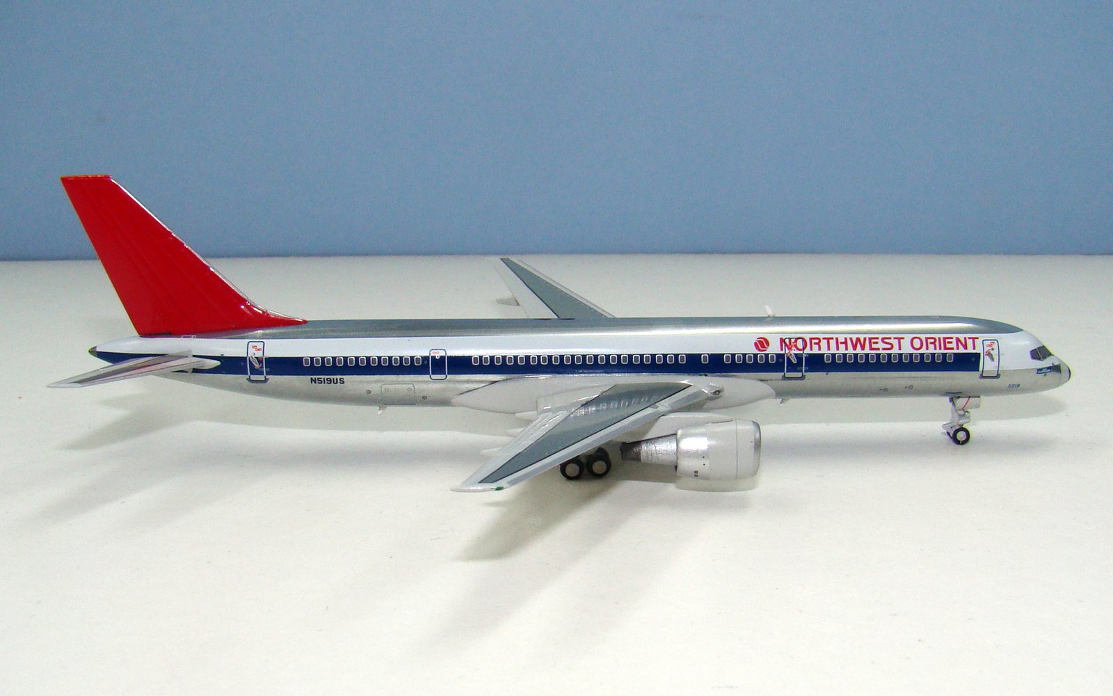 Northwest Orient 757-251 N519US NG Models 1:400 Scale Model Airliner