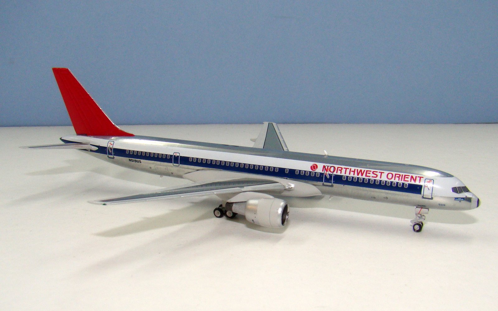 Northwest Orient 757-251 N519US NG Models 1:400 Scale Model Airliner