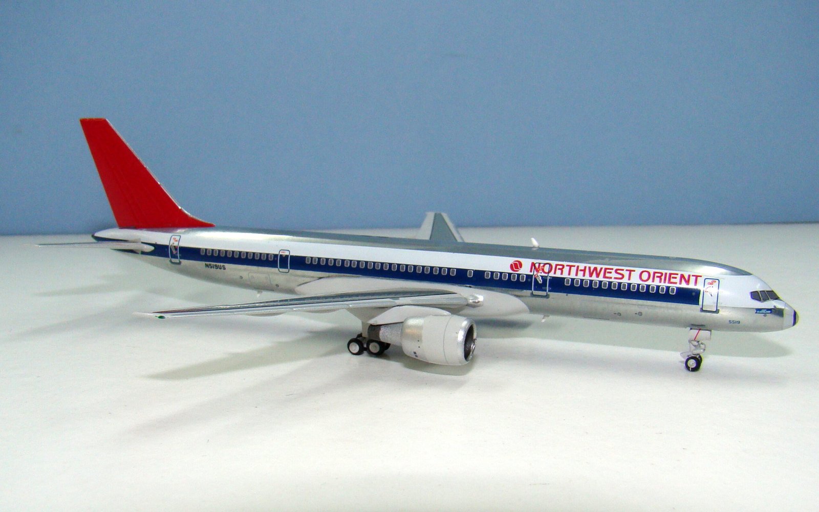 Northwest Orient 757-251 N519US NG Models 1:400 Scale Model Airliner