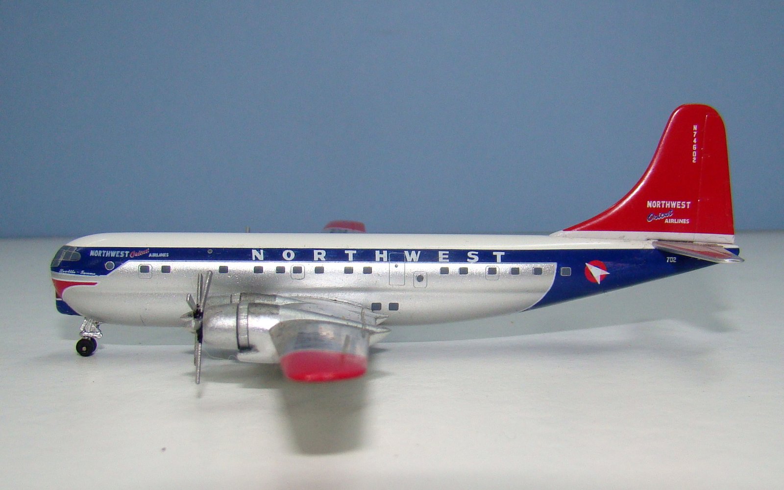 Northwest Airlines Boeing 377-10-30 Stratocruiser N74602 Aeroclassics 1:400 Scale Model Airliner