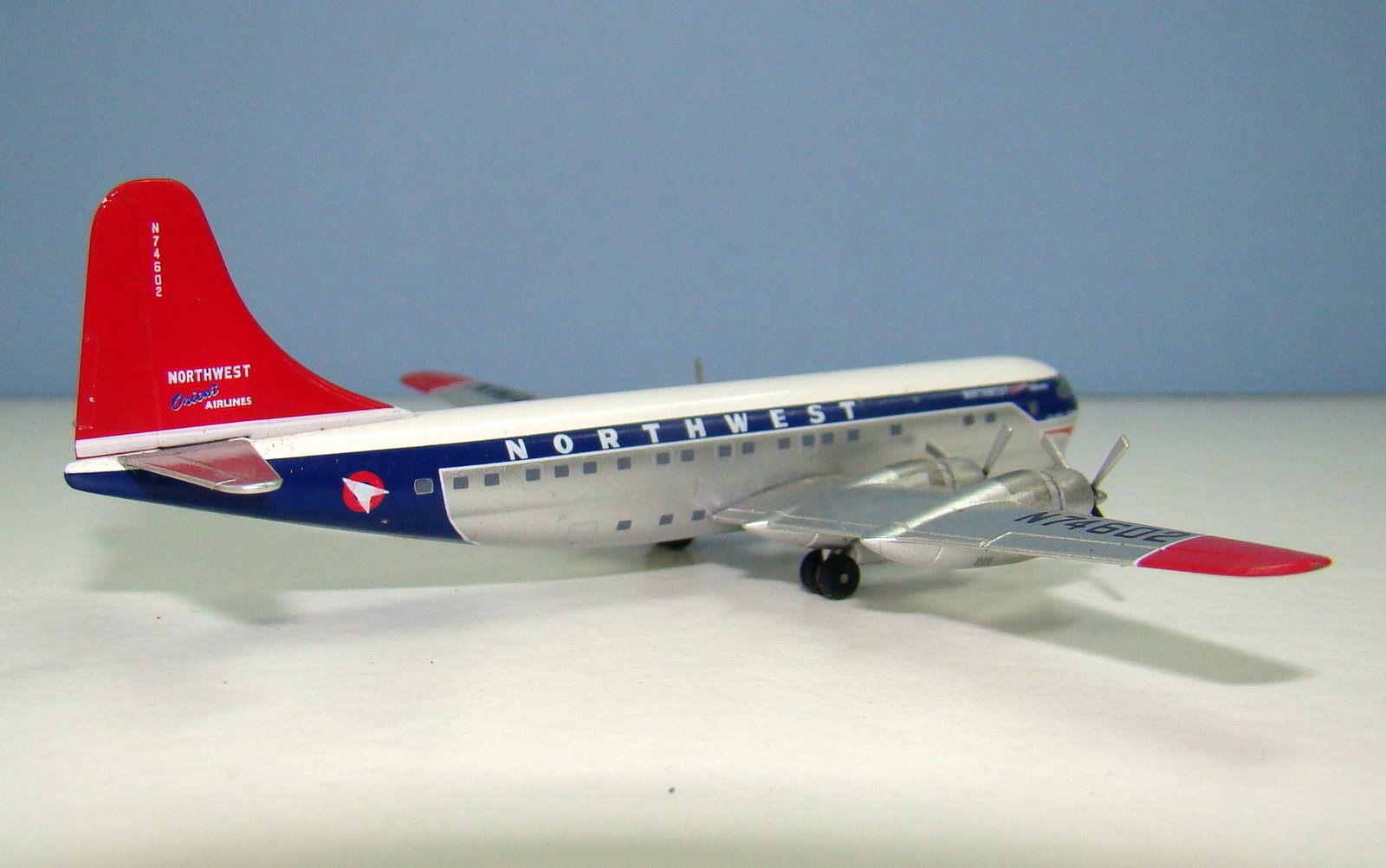 Northwest Airlines Boeing 377-10-30 Stratocruiser N74602 Aeroclassics 1:400 Scale Model Airliner