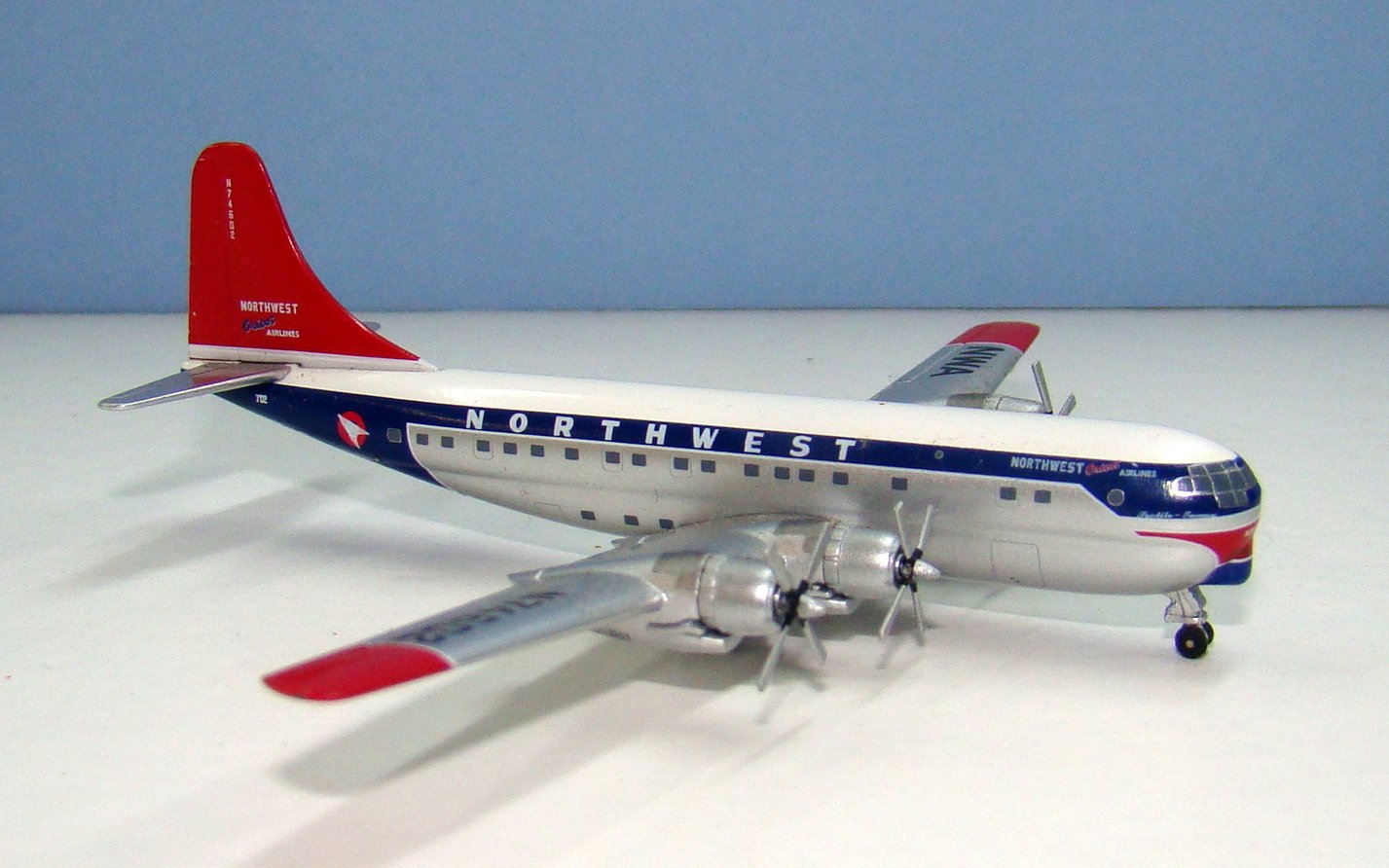 Northwest Airlines Boeing 377-10-30 Stratocruiser N74602 Aeroclassics 1:400 Scale Model Airliner