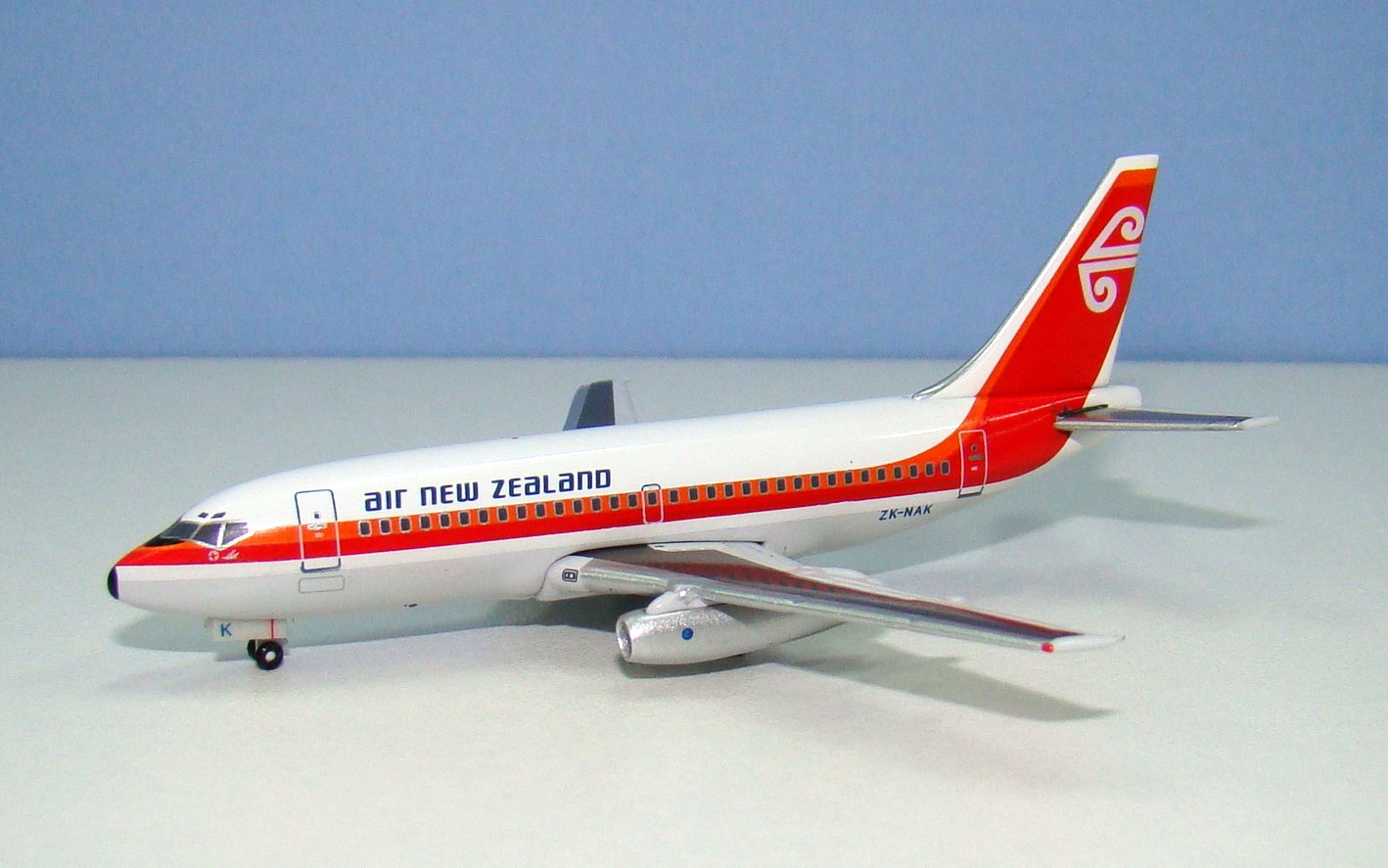 Air New Zealand Boeing 737-219 ZK-NAK Aeroclassics 1:400 Scale Model Airliner