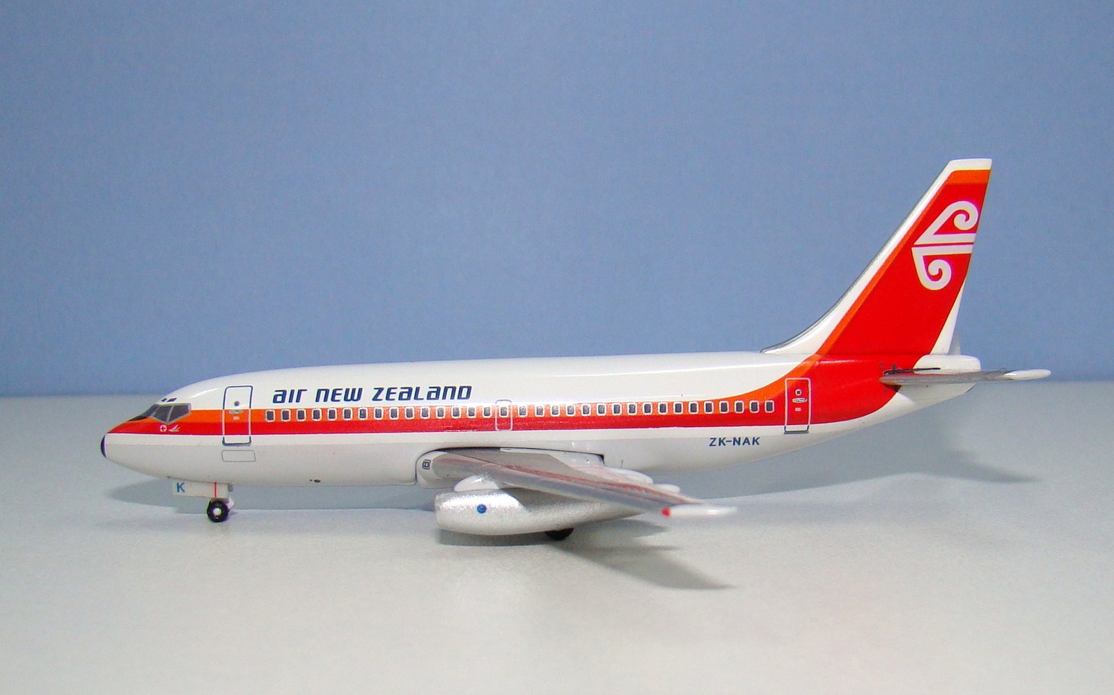 Air New Zealand Boeing 737-219 ZK-NAK Aeroclassics 1:400 Scale Model Airliner