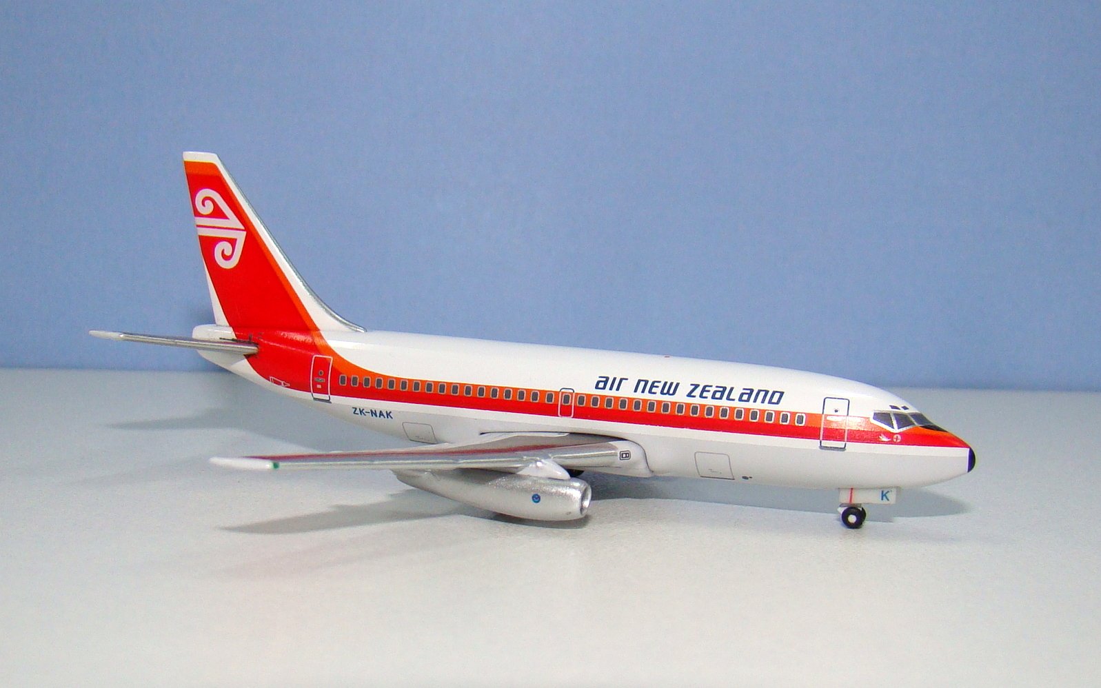 Air New Zealand Boeing 737-219 ZK-NAK Aeroclassics 1:400 Scale Model Airliner