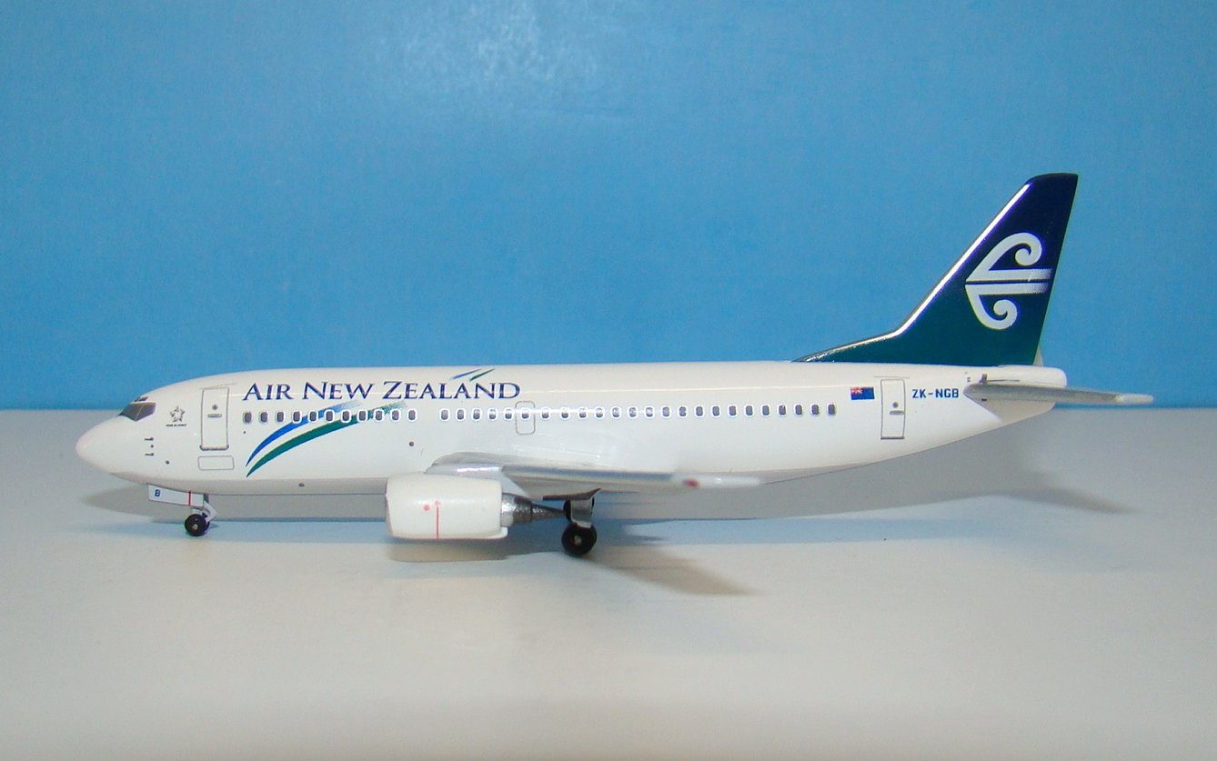 Air New Zealand Boeing 737-36Q ZK-NGB Aeroclassics 1:400 Scale Model Airliner