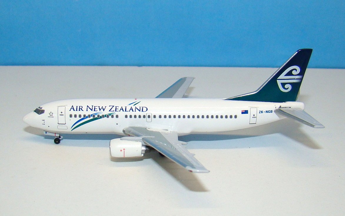 Air New Zealand Boeing 737-36Q ZK-NGB Aeroclassics 1:400 Scale Model Airliner