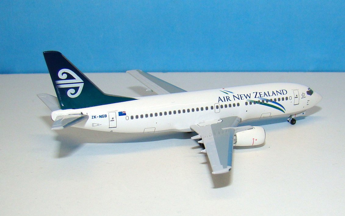 Air New Zealand Boeing 737-36Q ZK-NGB Aeroclassics 1:400 Scale Model Airliner