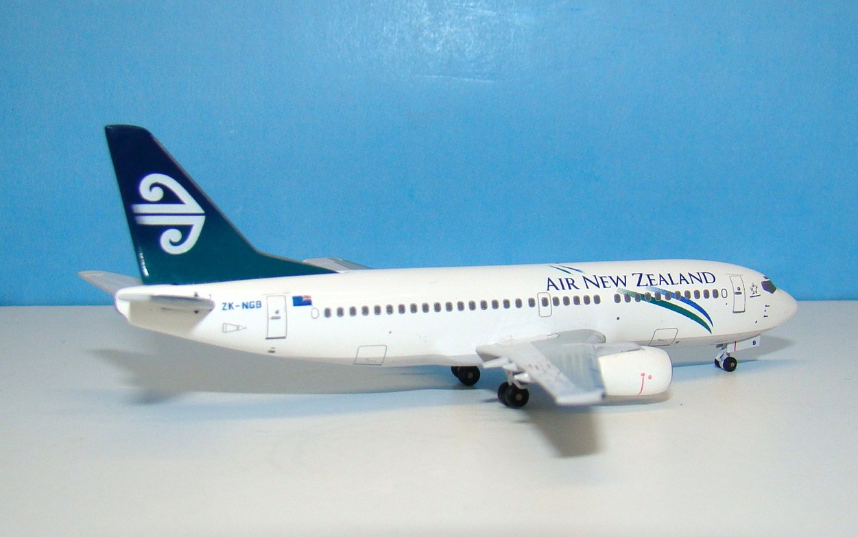 Air New Zealand Boeing 737-36Q ZK-NGB Aeroclassics 1:400 Scale Model Airliner
