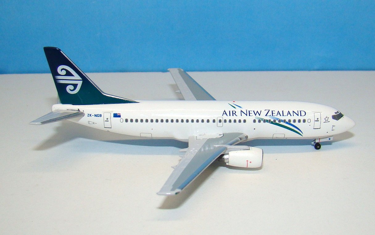Air New Zealand Boeing 737-36Q ZK-NGB Aeroclassics 1:400 Scale Model Airliner