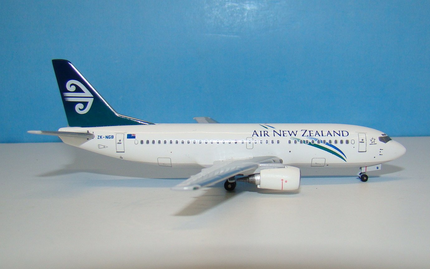 Air New Zealand Boeing 737-36Q ZK-NGB Aeroclassics 1:400 Scale Model Airliner