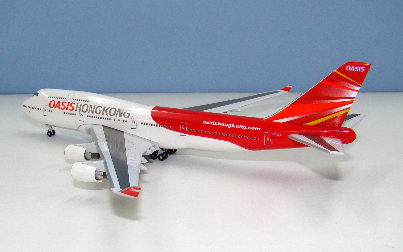 Oasis Hong Kong Boeing 747-412 B-LFB BigBird Mk2 1:400 Scale Model Airliner