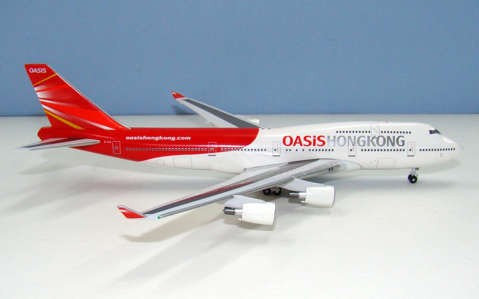 Oasis Hong Kong Boeing 747-412 B-LFB BigBird Mk2 1:400 Scale Model Airliner