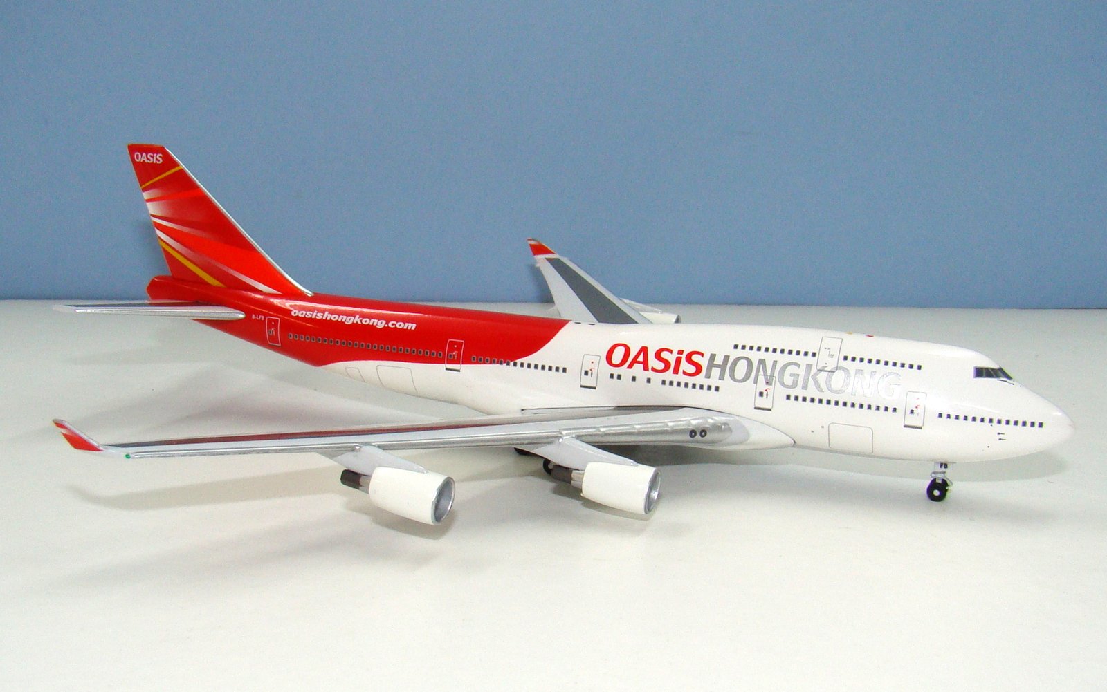 Oasis Hong Kong Boeing 747-412 B-LFB BigBird Mk2 1:400 Scale Model Airliner