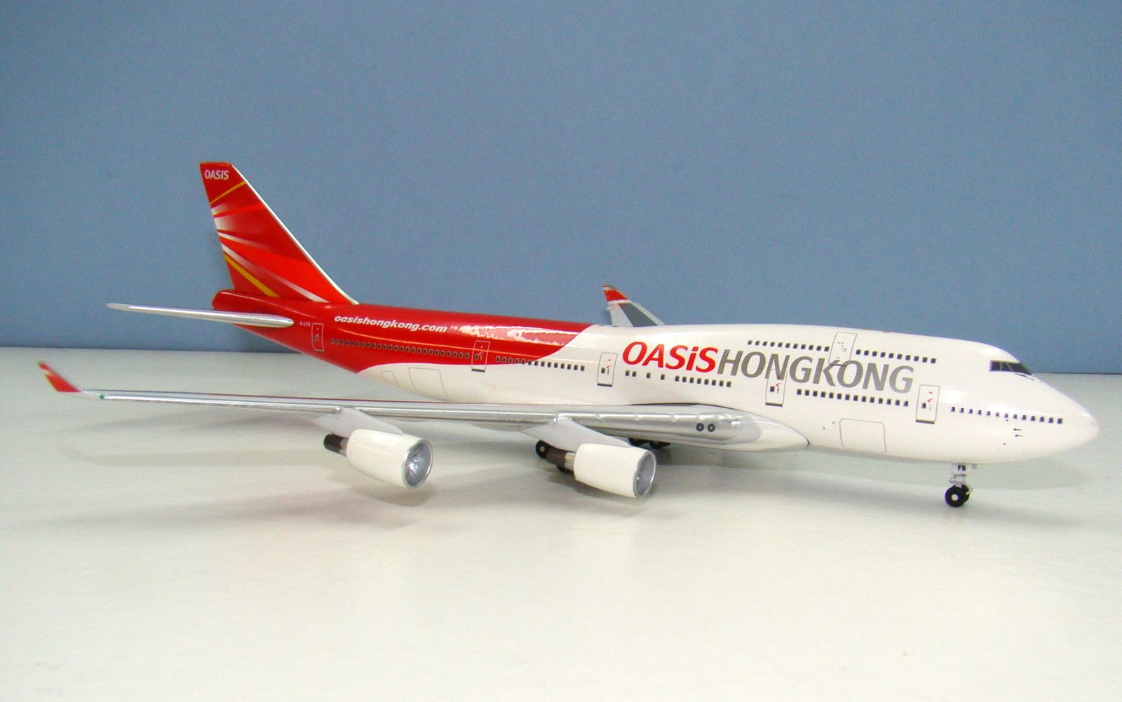 Oasis Hong Kong Boeing 747-412 B-LFB BigBird Mk2 1:400 Scale Model Airliner