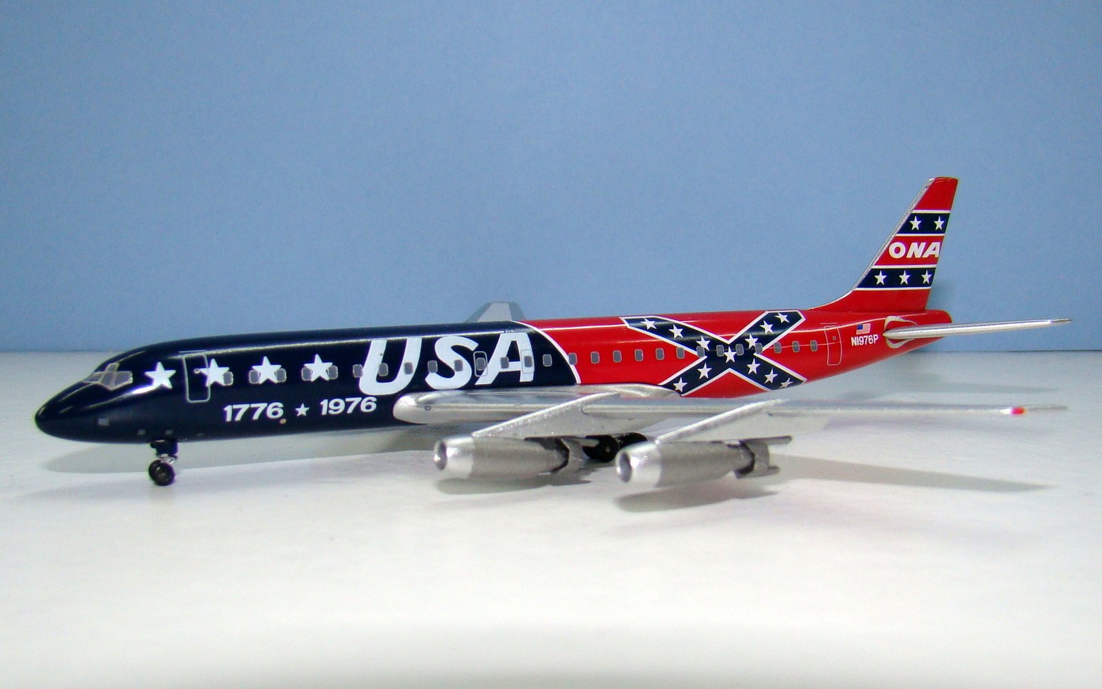Overseas National Airways Douglas DC-8-21 N1976P Aeroclassics 1:400 Scale Model Airliner