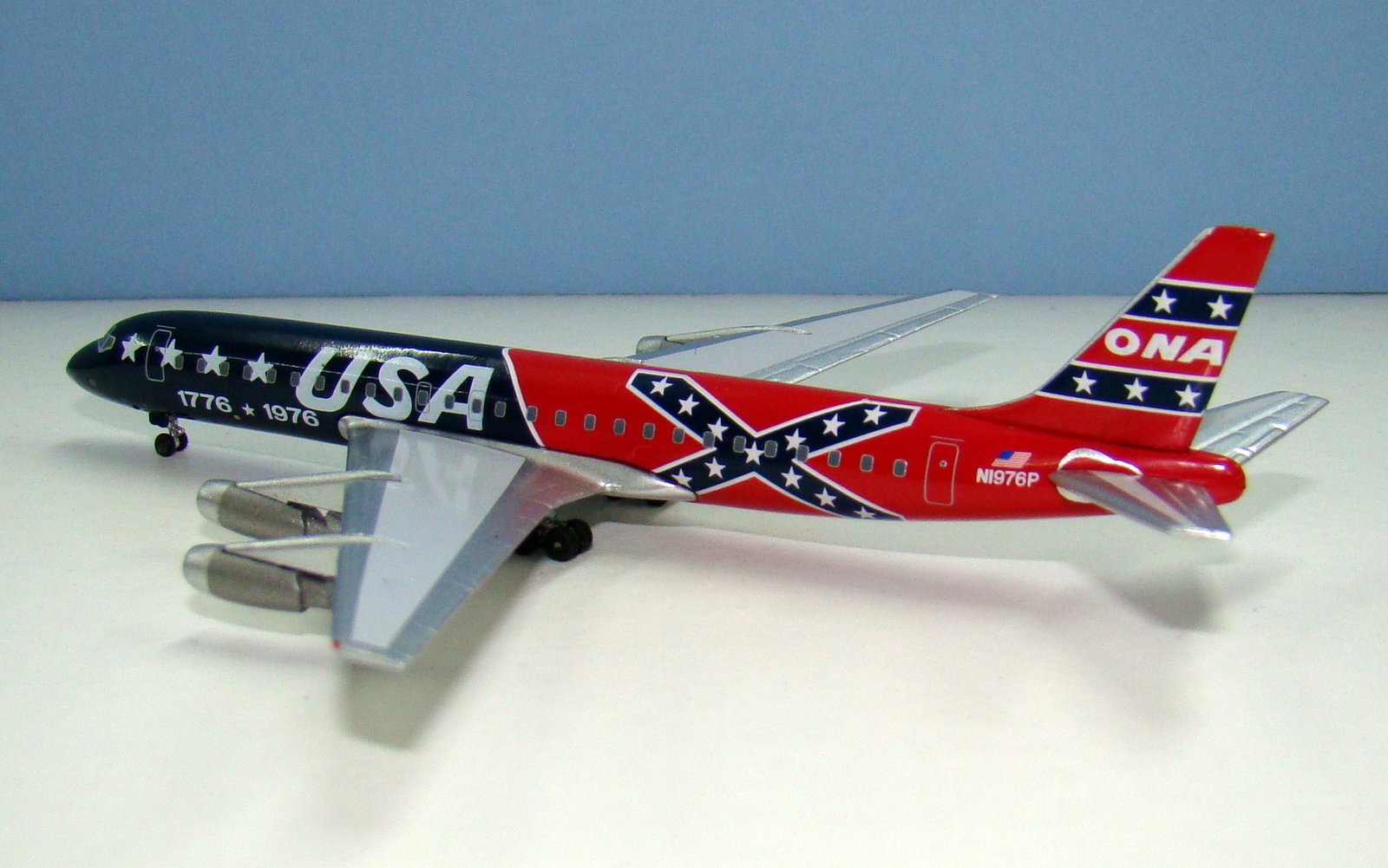 Overseas National Airways Douglas DC-8-21 N1976P Aeroclassics 1:400 Scale Model Airliner