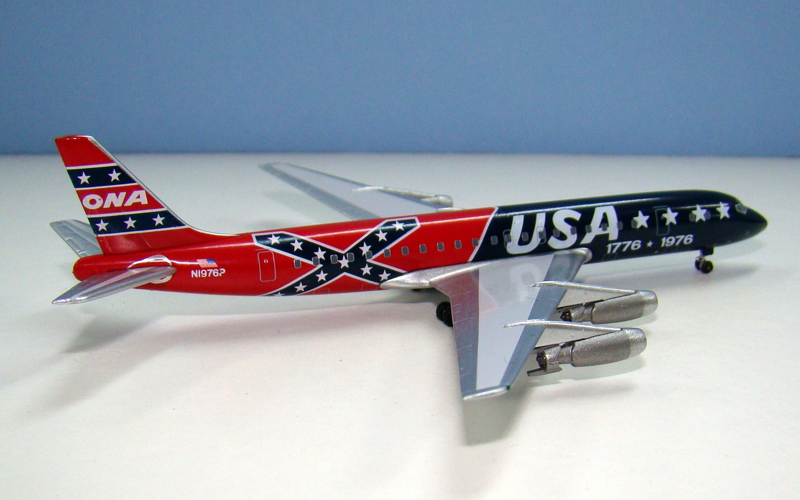 Overseas National Airways Douglas DC-8-21 N1976P Aeroclassics 1:400 Scale Model Airliner