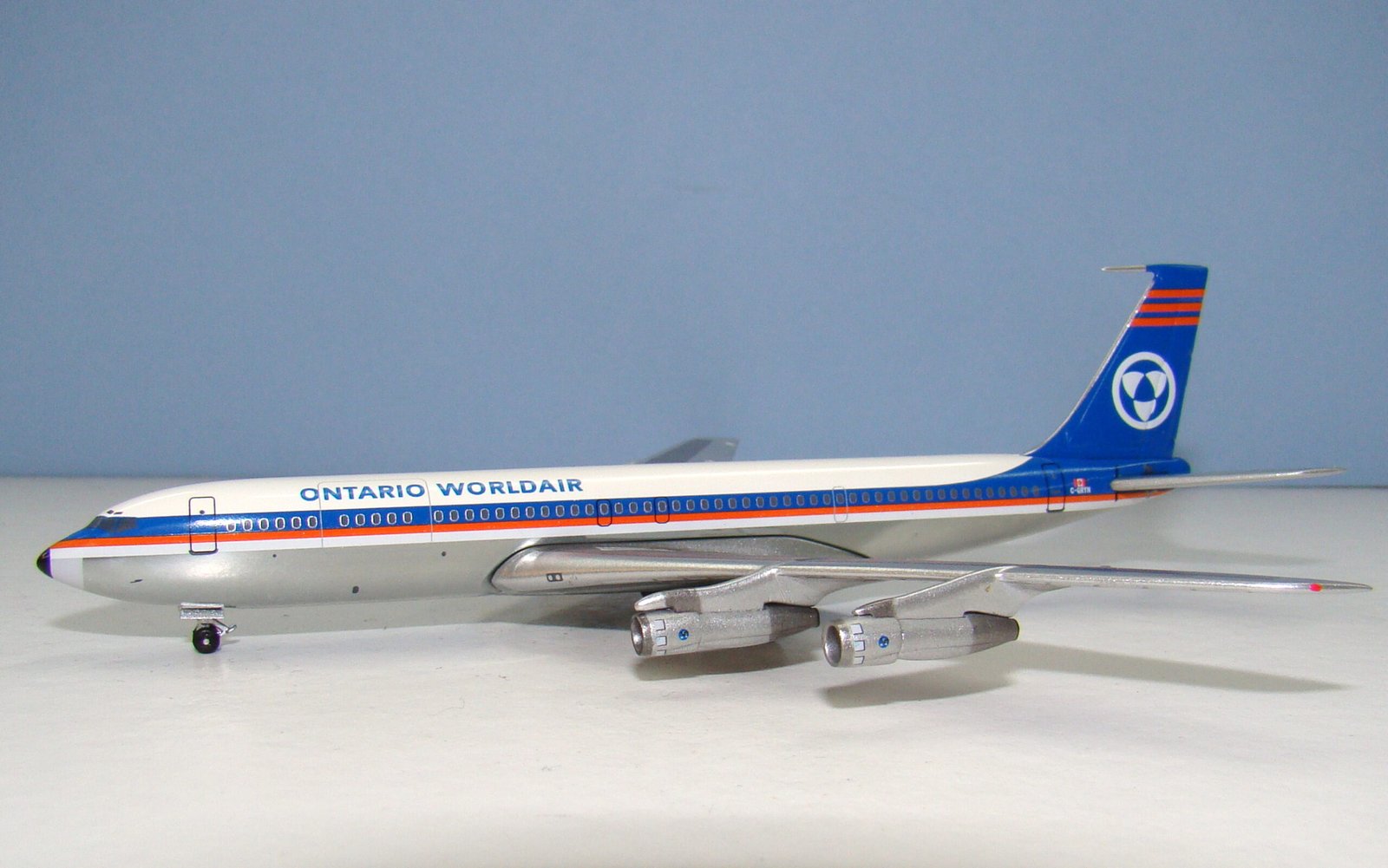 Ontario Worldair Boeing 707-338C C-GRYN Aeroclassics 1:400 Scale Model Airliner