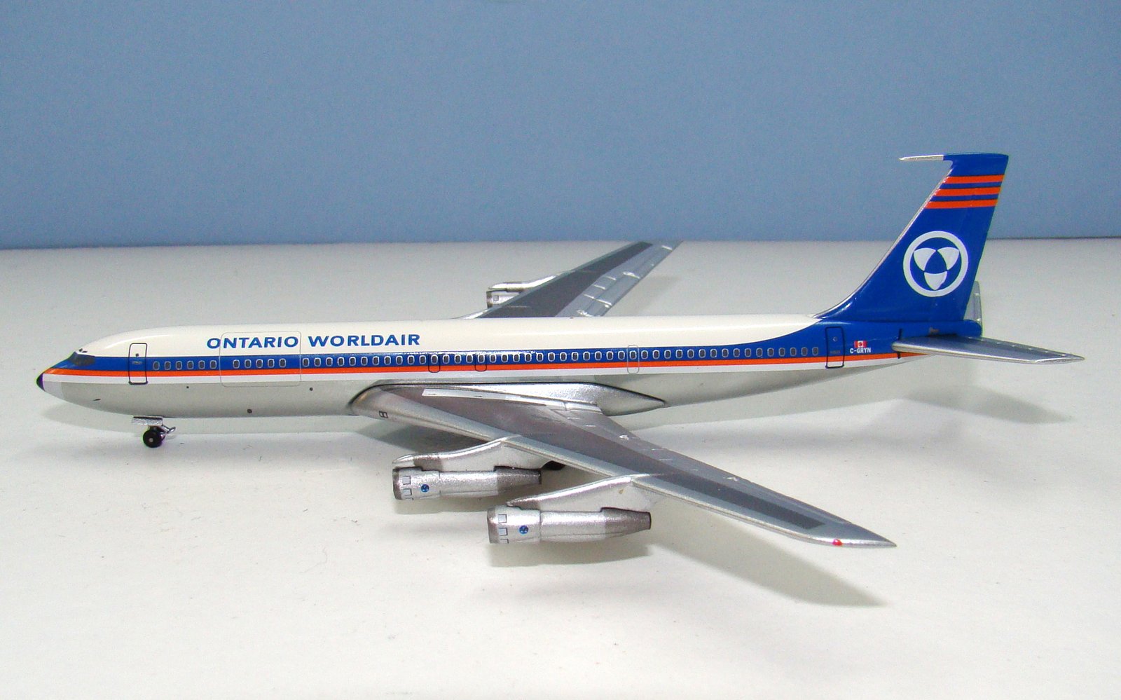 Ontario Worldair Boeing 707-338C C-GRYN Aeroclassics 1:400 Scale Model Airliner