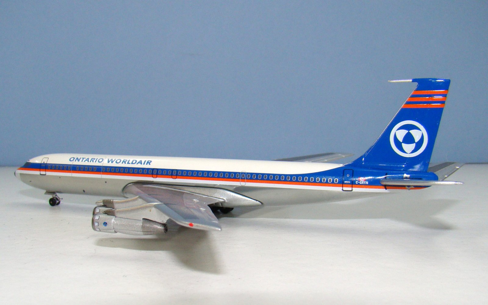 Ontario Worldair Boeing 707-338C C-GRYN Aeroclassics 1:400 Scale Model Airliner