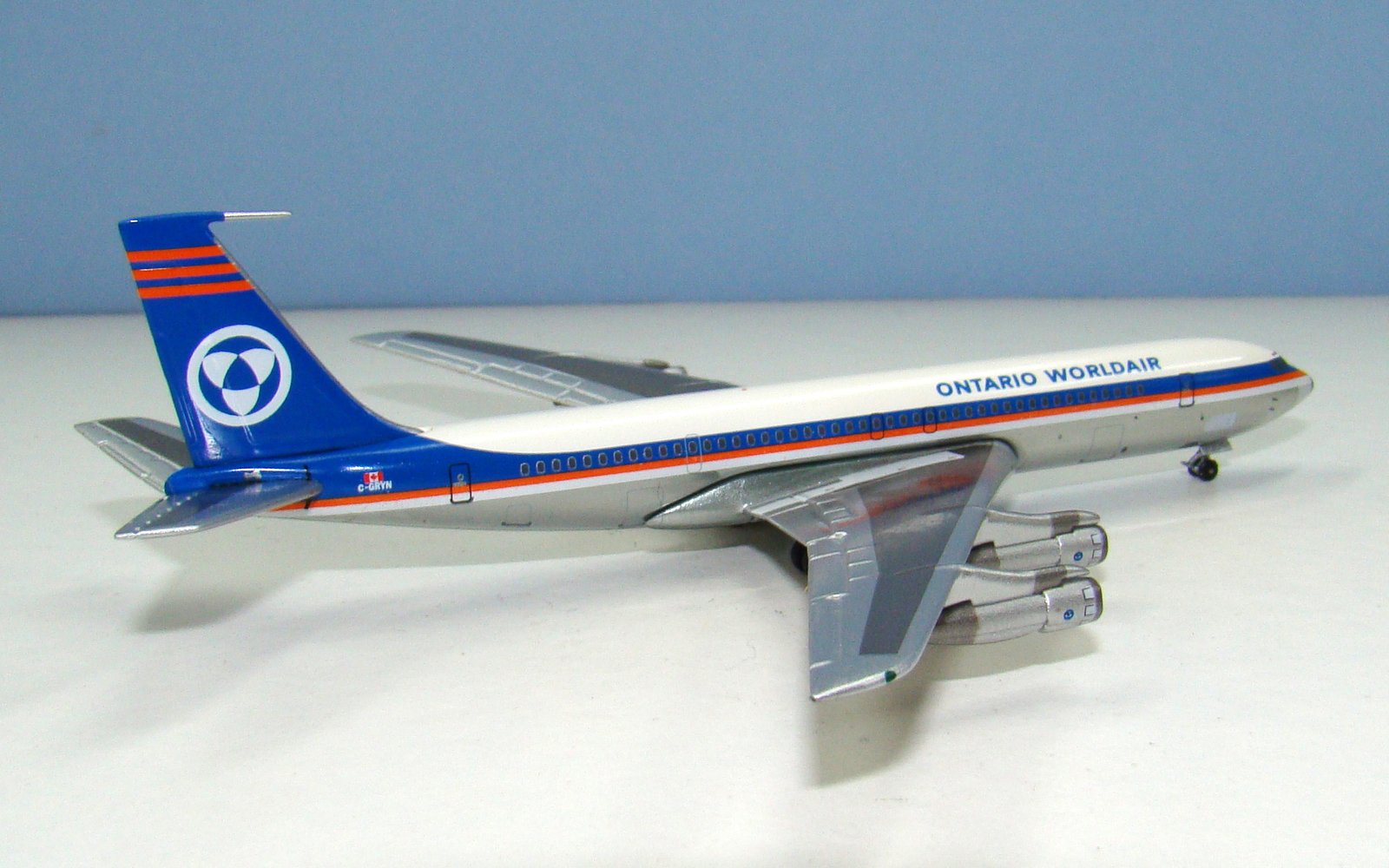 Ontario Worldair Boeing 707-338C C-GRYN Aeroclassics 1:400 Scale Model Airliner