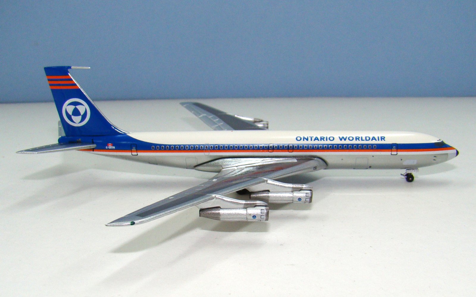 Ontario Worldair Boeing 707-338C C-GRYN Aeroclassics 1:400 Scale Model Airliner