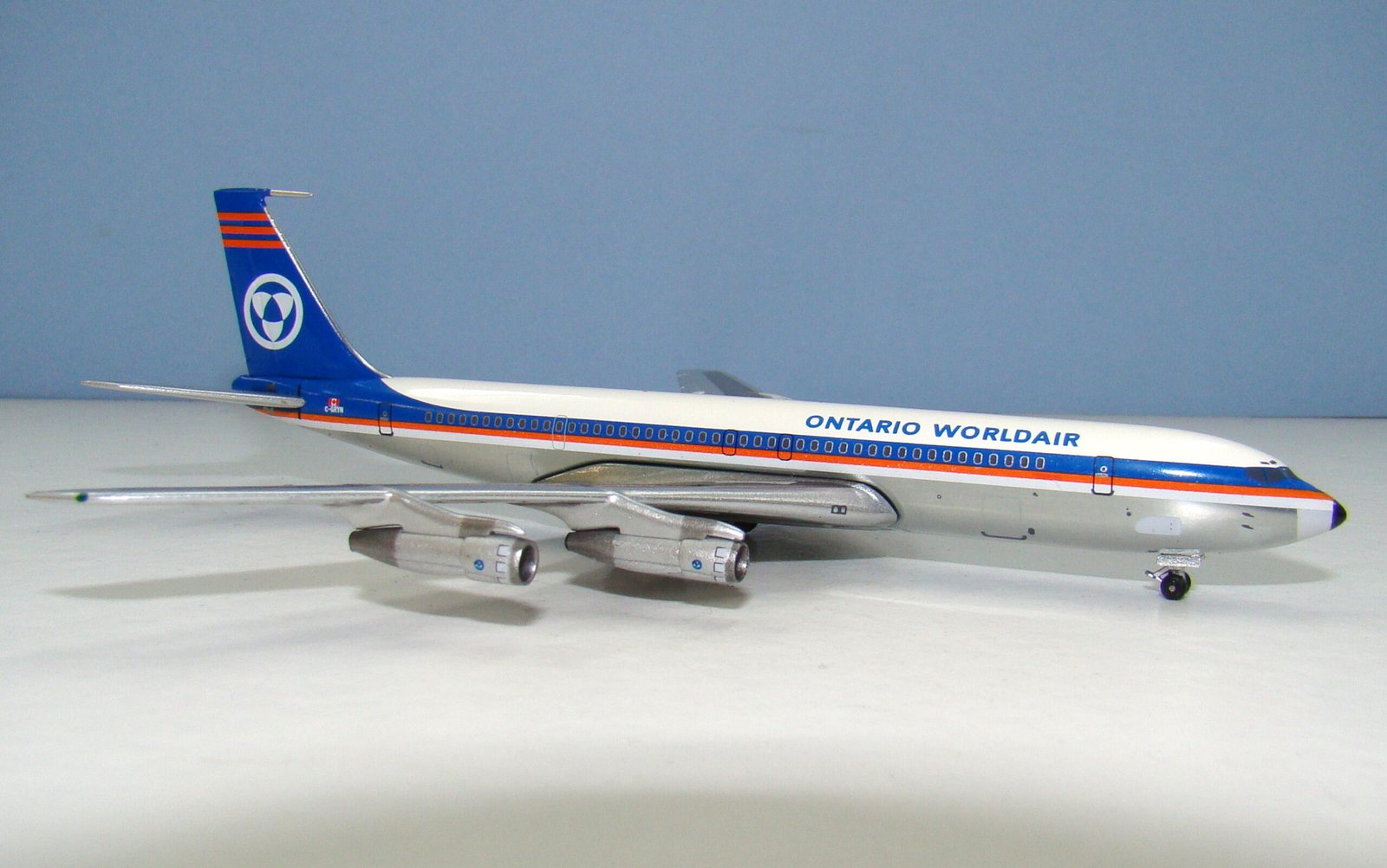 Ontario Worldair Boeing 707-338C C-GRYN Aeroclassics 1:400 Scale Model Airliner