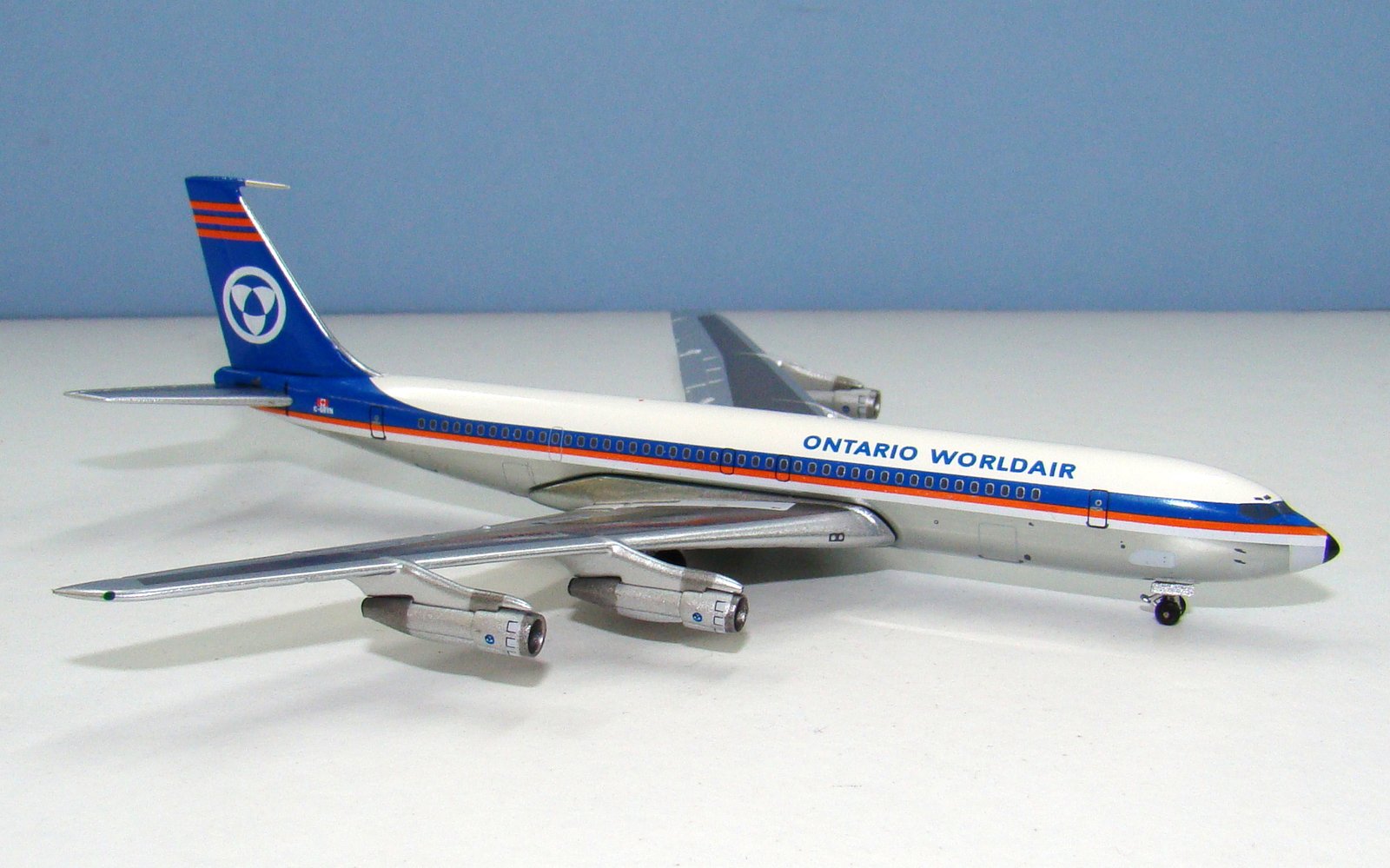 Ontario Worldair Boeing 707-338C C-GRYN Aeroclassics 1:400 Scale Model Airliner