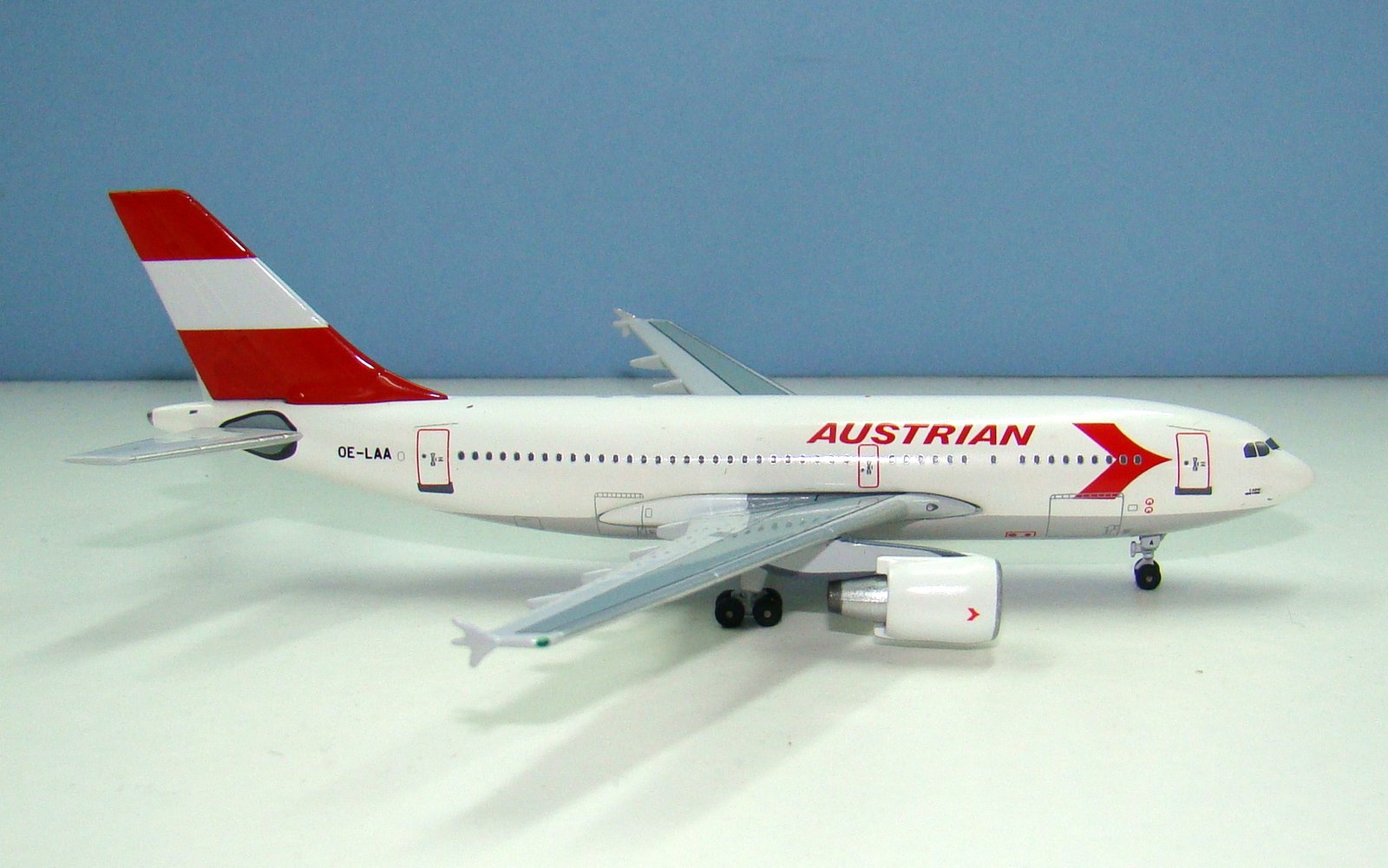 Austrian Airlines Airbus A310-324ET OE-LAA Aeroclassics 1:400 Scale Model Airliner