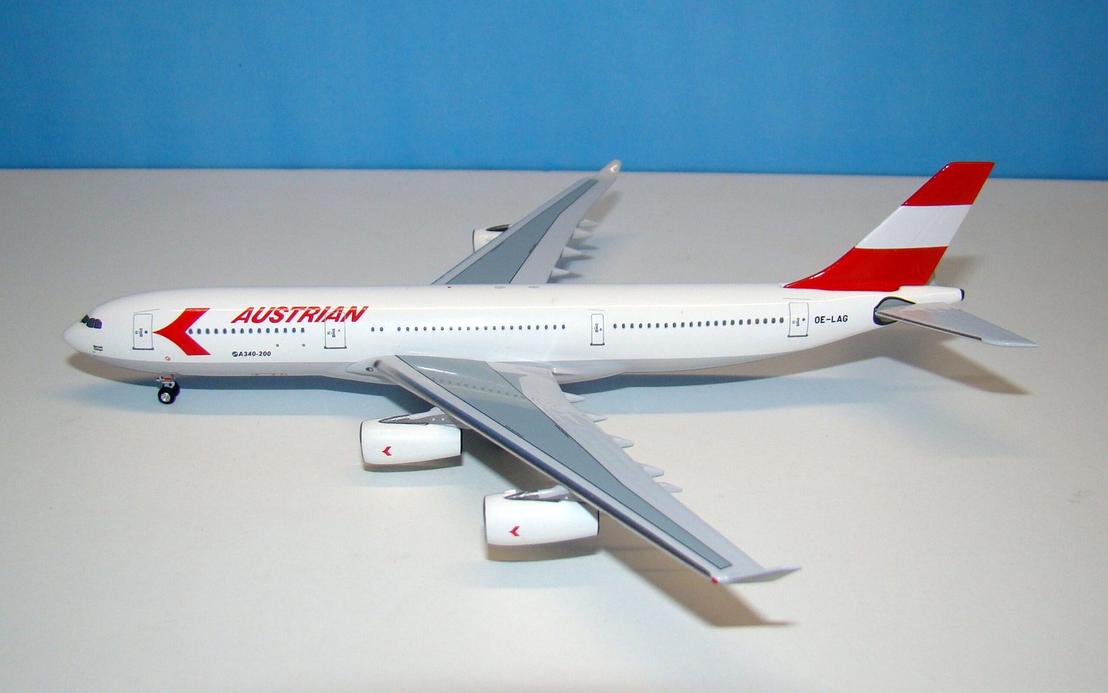 Austrian Airlines Airbus A340-200 OE-LAG Aeroclassics 1:400 Scale Model Airliner