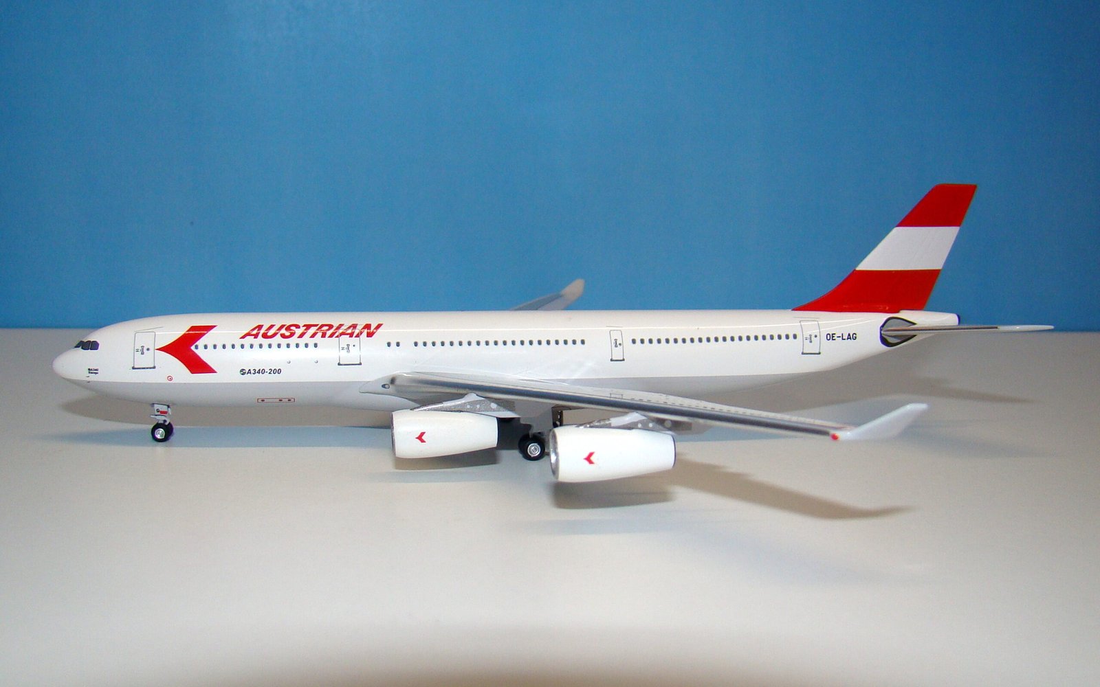Austrian Airlines Airbus A340-200 OE-LAG Aeroclassics 1:400 Scale Model Airliner