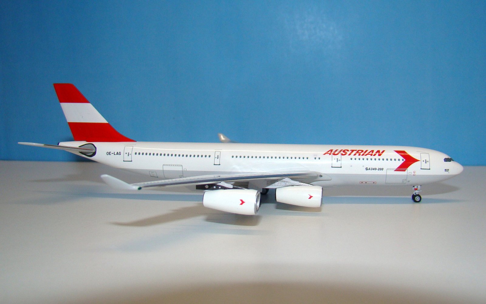 Austrian Airlines Airbus A340-200 OE-LAG Aeroclassics 1:400 Scale Model Airliner