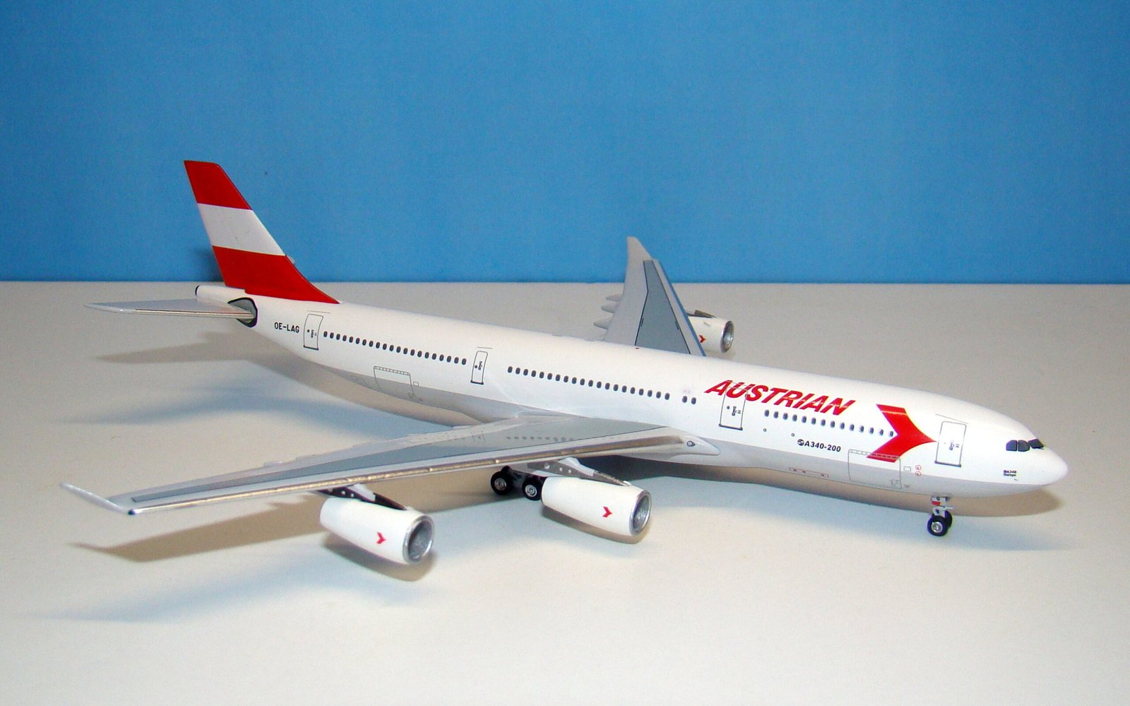 Austrian Airlines Airbus A340-200 OE-LAG Aeroclassics 1:400 Scale Model Airliner