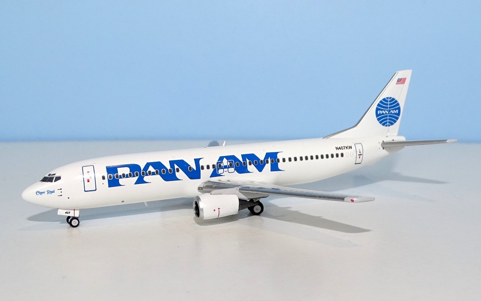 Pan Am Boeing 737-4Q8 N407KW Clipper Rapid by Panda Models 1:400 Scale