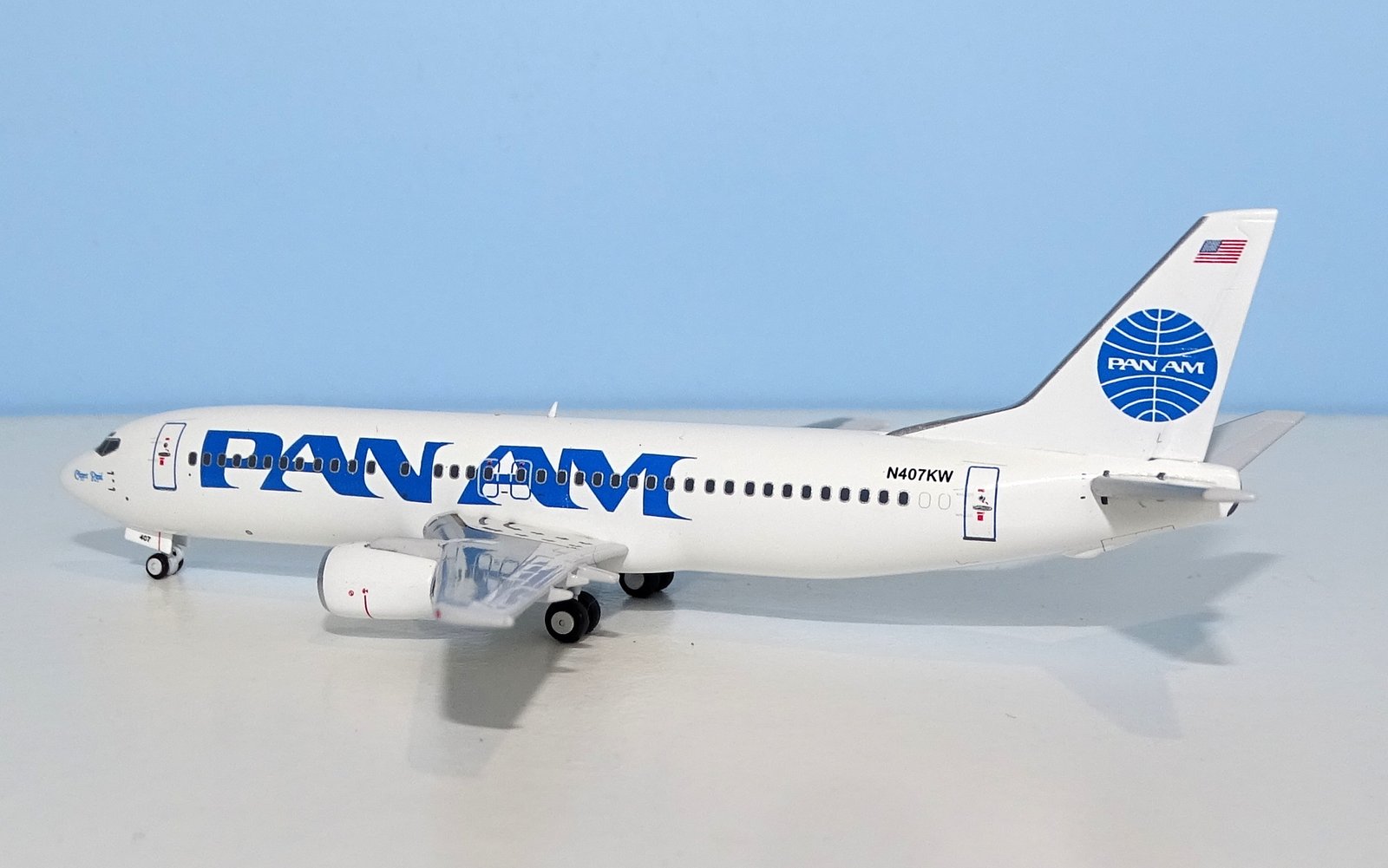 Pan Am Boeing 737-4Q8 N407KW Clipper Rapid by Panda Models 1:400 Scale