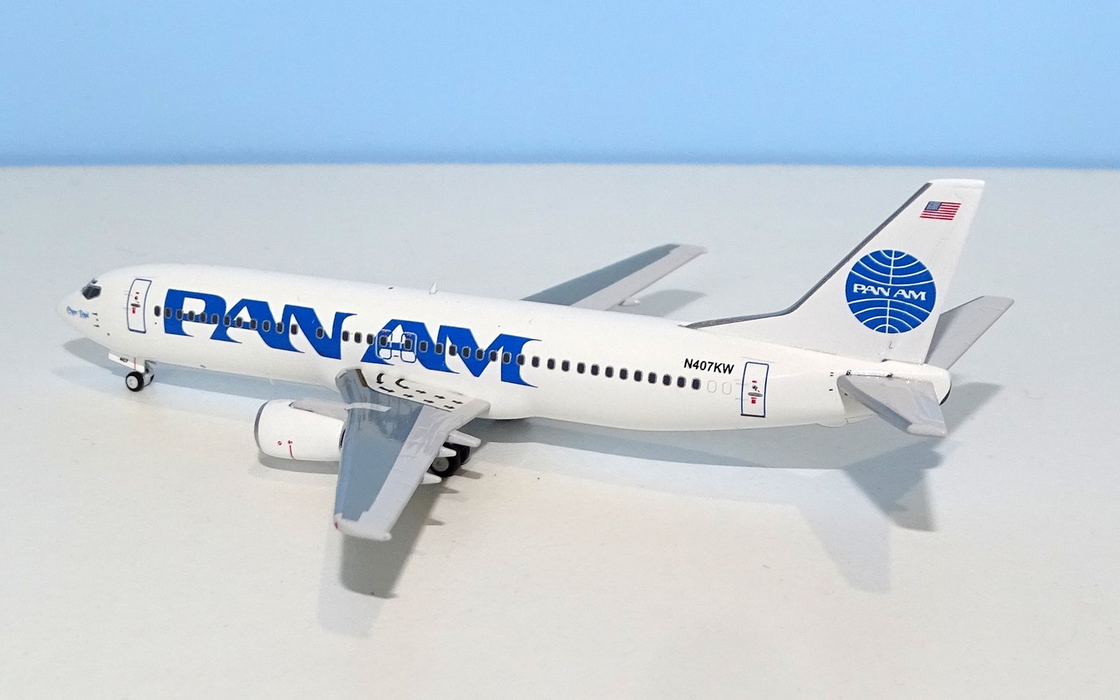 Pan Am Boeing 737-4Q8 N407KW Clipper Rapid by Panda Models 1:400 Scale