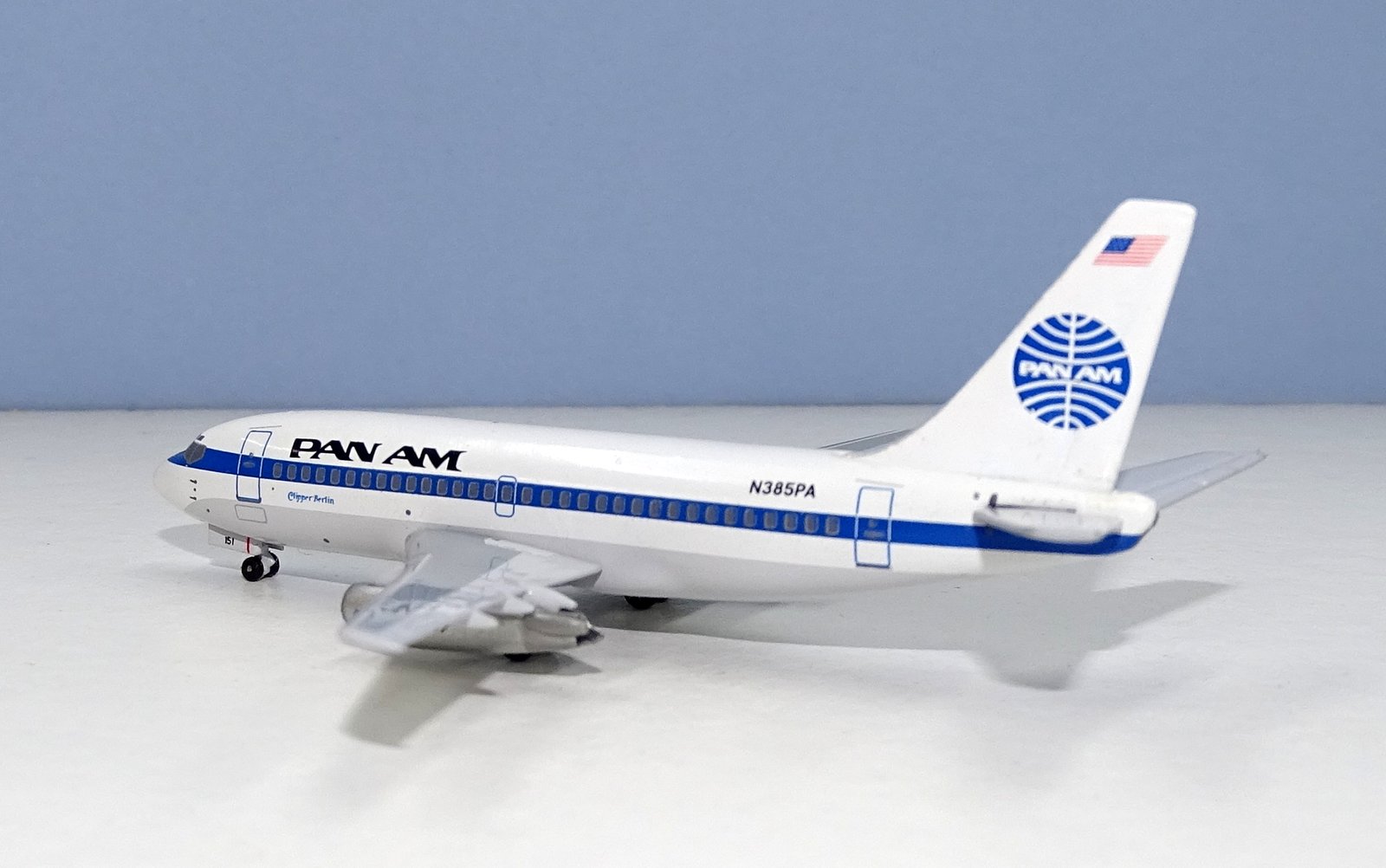Pan Am Boeing 737-2Q9 Adv N385PA Aeroclassics 1:400 Scale Airliner