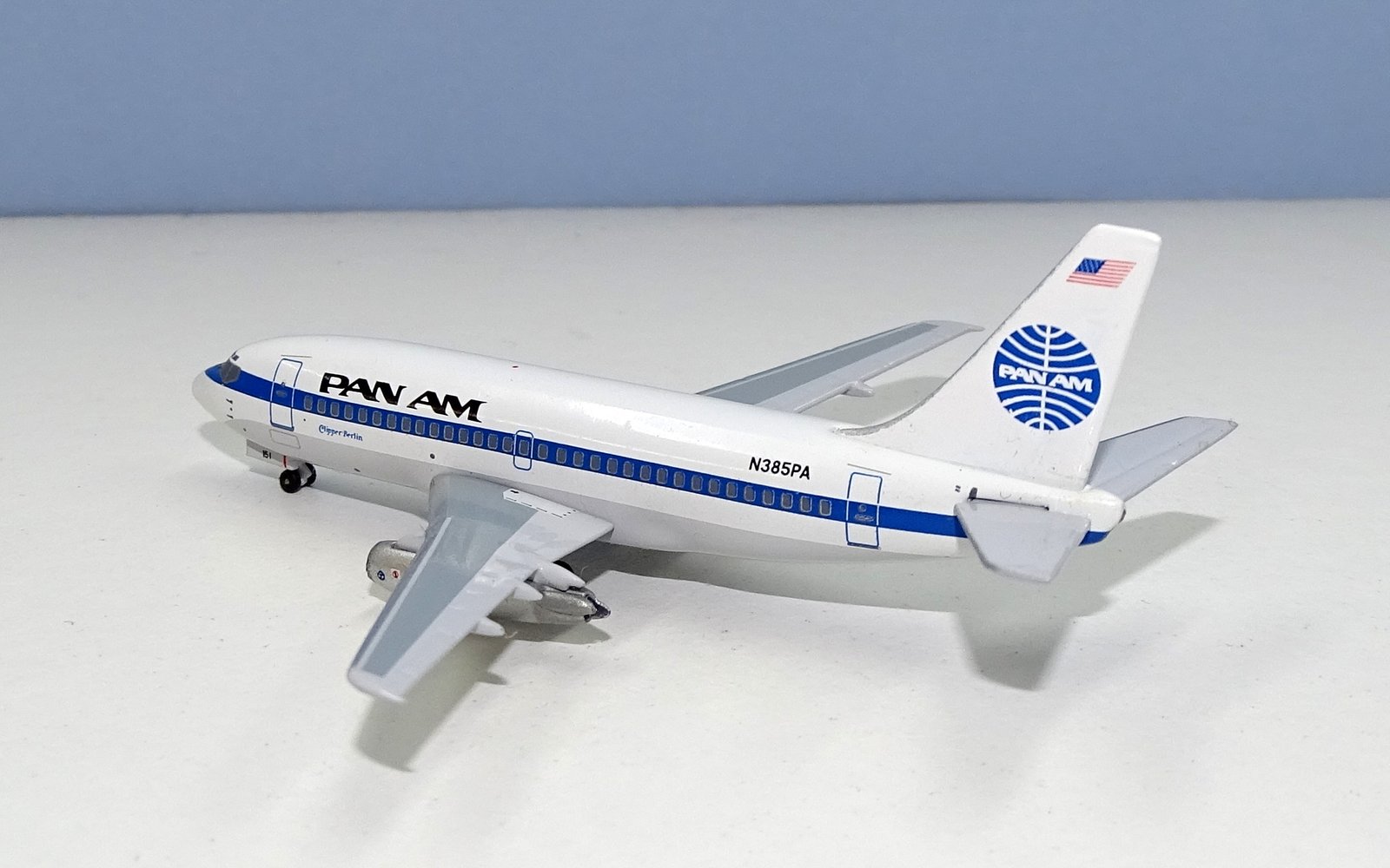 Pan Am Boeing 737-2Q9 Adv N385PA Aeroclassics 1:400 Scale Airliner